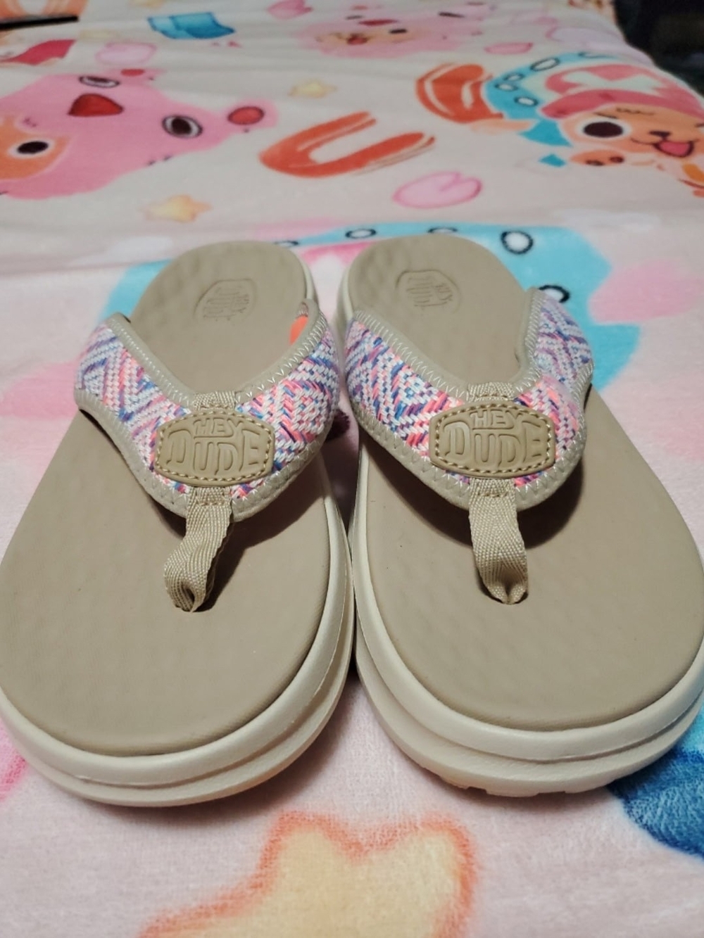Hey Dude Womens Beige Flip-Flops with Multicolor Woven Straps